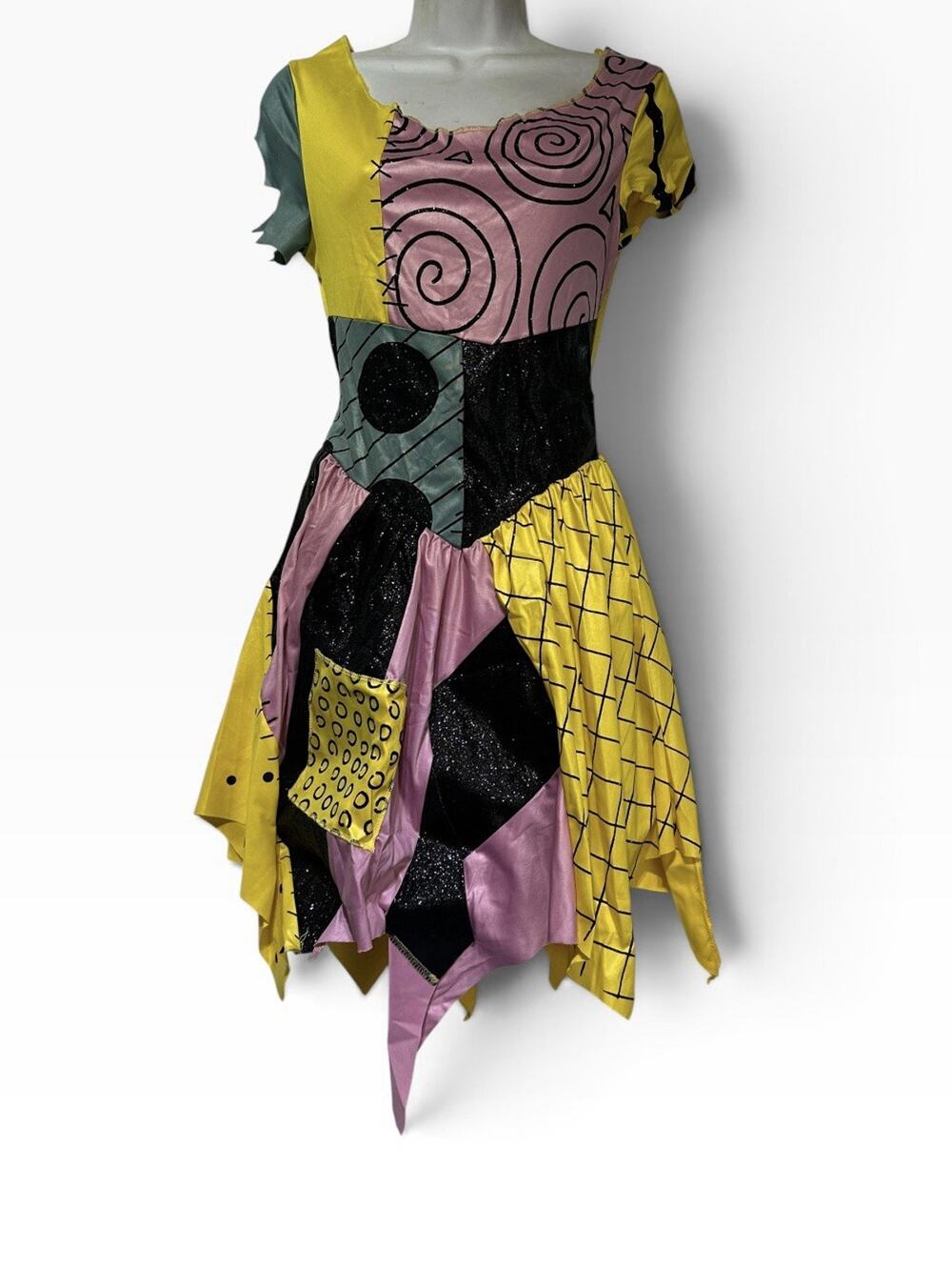 Disney Nightmare Before Christmas Sassy Sally Costume Womens Size S (4-6 Wig Set